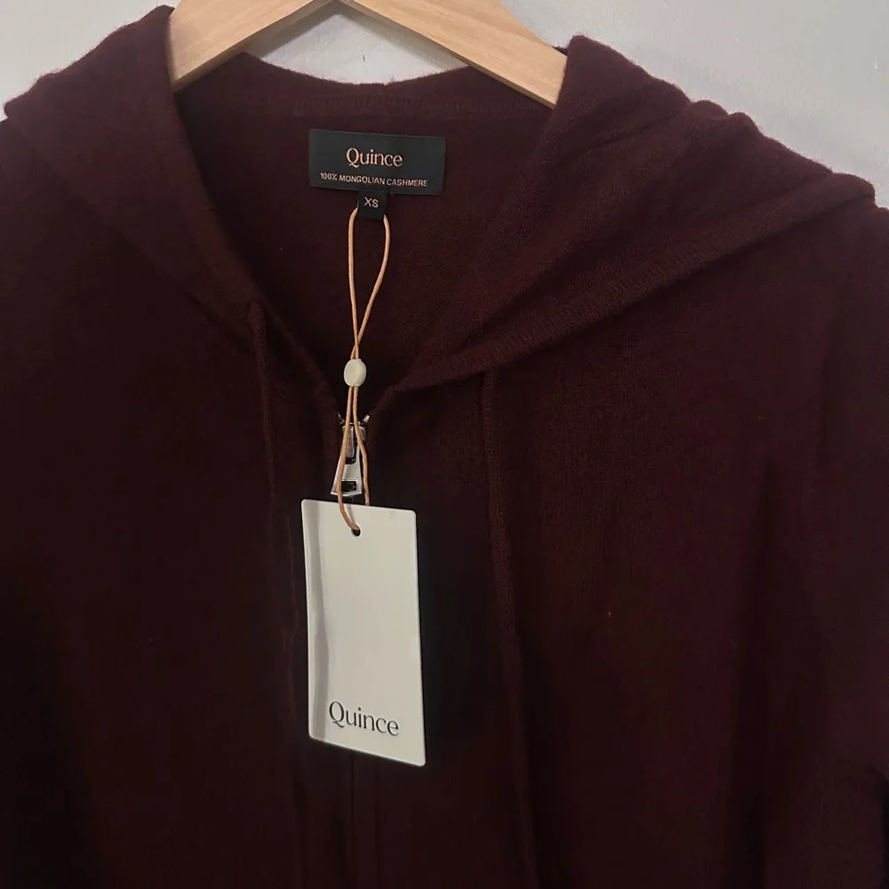 QUINCE Mongolian Cashmere Full-Zip Hoodie Rich Burgundy - Picture 9 of 10